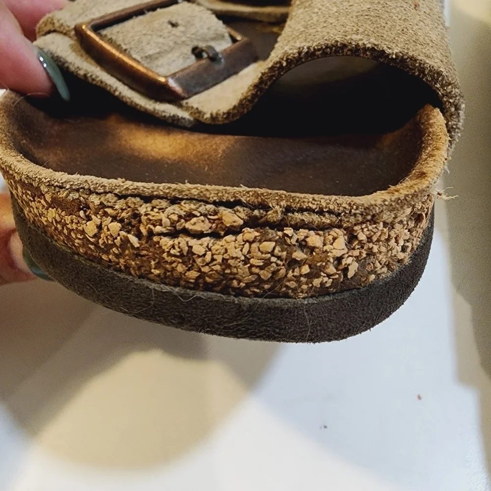 BIRKENSTOCK Cream Leather Sandals size 39